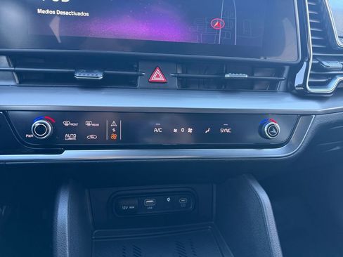 Used 2023 Kia Sportage EX image 22