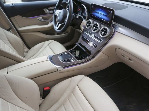 Used 2020 Mercedes-Benz GLC 300 image 35