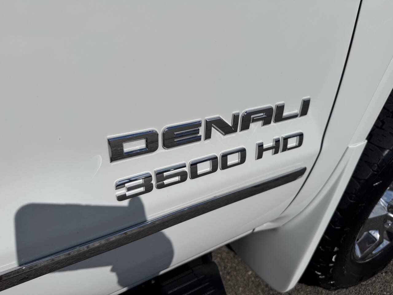 Used 2019 GMC Sierra 3500 Denali w/ Duramax Plus Package AWD/4WD image 20