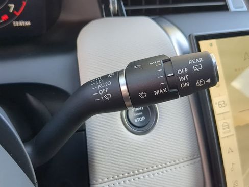 Certified 2025 Land Rover Discovery Sport Dynamic SE AWD/4WD image 27