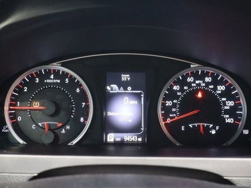 Used 2017 Toyota Camry SE image 24