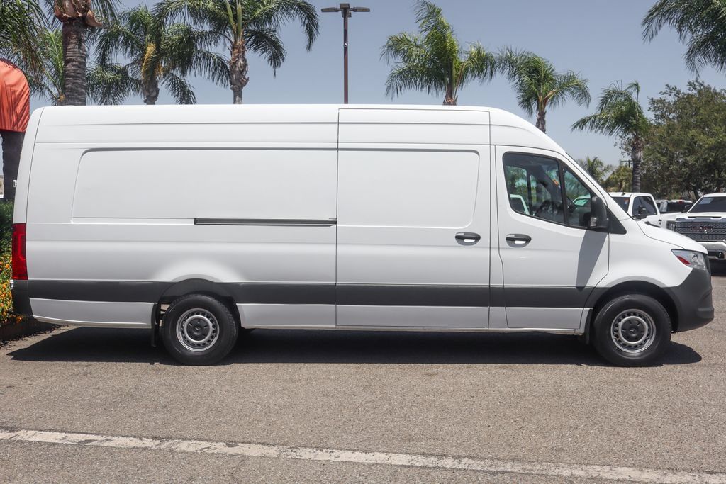 Used 2020 Mercedes-Benz Sprinter 2500 image 10