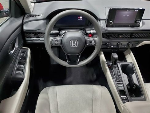 Used 2023 Honda Accord LX image 17