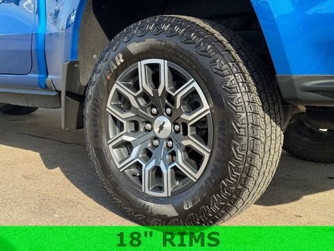 Used 2024 Chevrolet Colorado Z71 w/ Z71 Convenience Package 2 AWD/4WD image 24