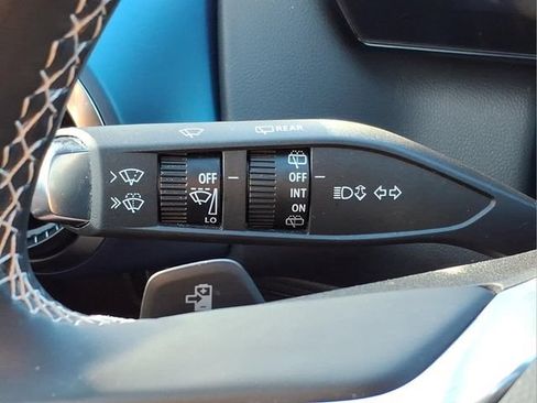 Used 2025 Chevrolet Equinox EV LT w/ Convenience Package FWD image 26