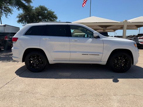 Used 2019 Jeep Grand Cherokee Summit AWD/4WD image 11