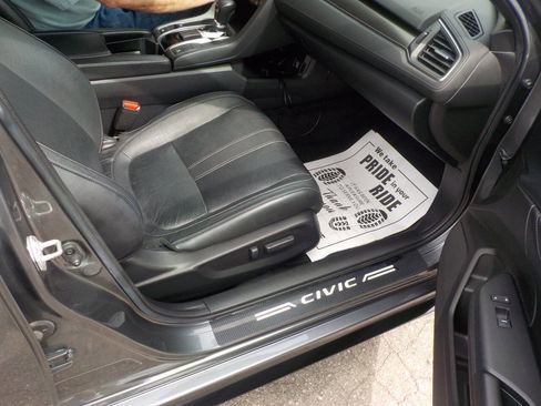 Used 2018 Honda Civic Sport Touring image 13