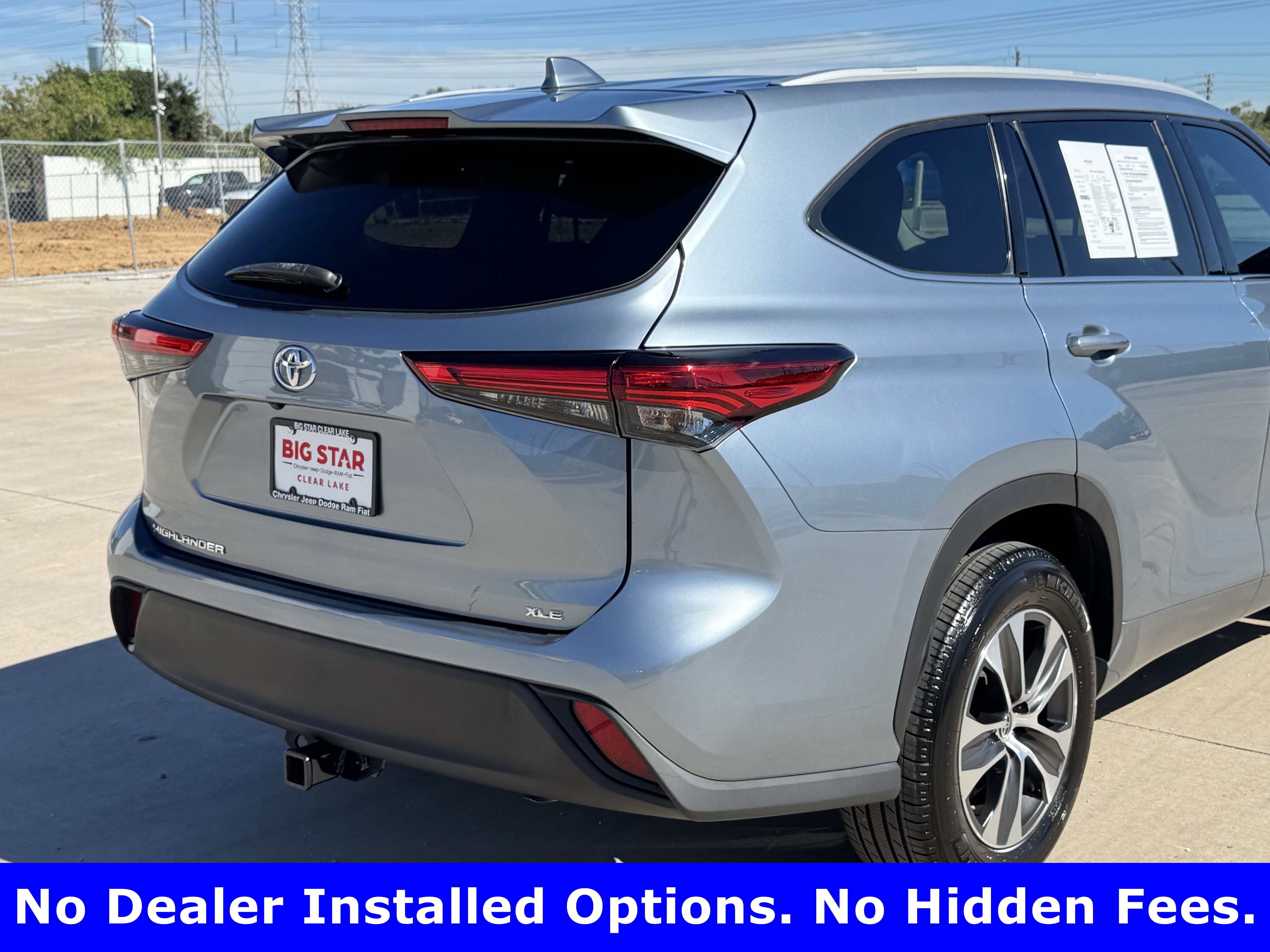 Used 2022 Toyota Highlander XLE FWD image 7