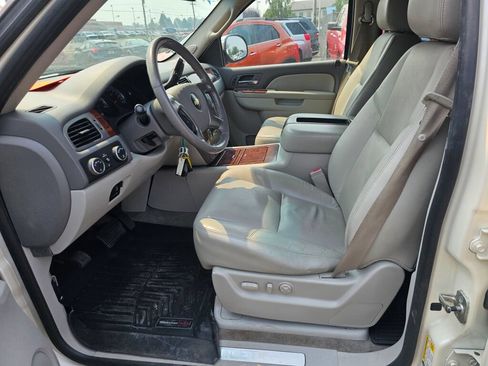 Used 2010 Chevrolet Tahoe LTZ AWD/4WD image 26