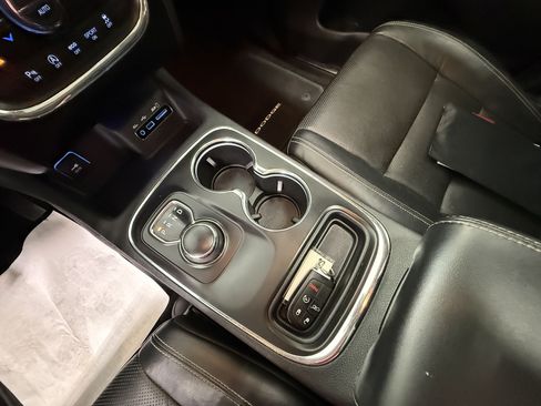 Used 2016 Dodge Durango Citadel w/ Premium Entertainment Group AWD/4WD image 24