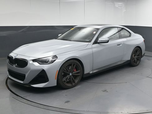 Used 2024 BMW 230i Coupe w/ Premium Package image 4