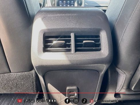 Used 2022 GMC Terrain SLT w/ Infotainment Package II FWD image 22