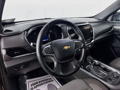 Used 2023 Chevrolet Traverse LT AWD/4WD image 9