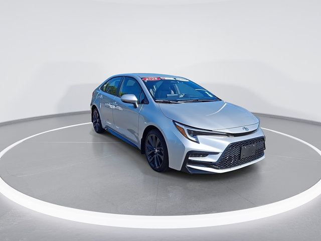 Used 2026 Toyota Corolla SE AWD/4WD image 2