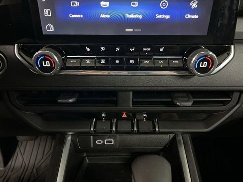 Used 2025 Chevrolet Colorado Trail Boss AWD/4WD image 18