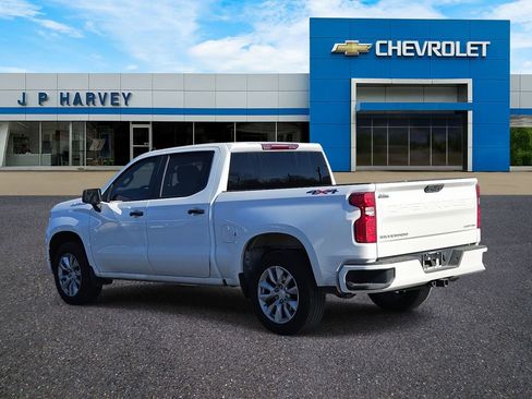 Used 2022 Chevrolet Silverado 1500 Custom image 6