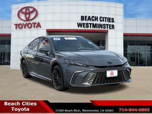 Certified 2025 Toyota Camry SE w/ Convenience Package FWD image 2