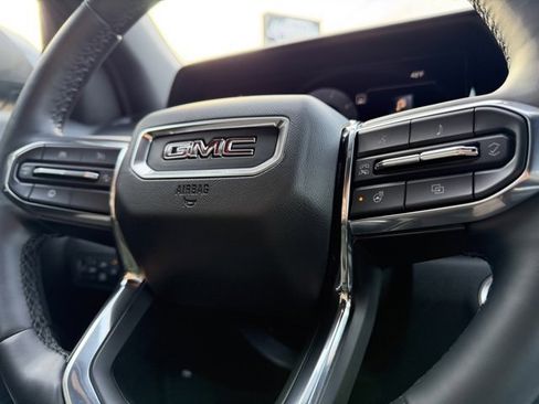 Used 2025 GMC Terrain Elevation image 12