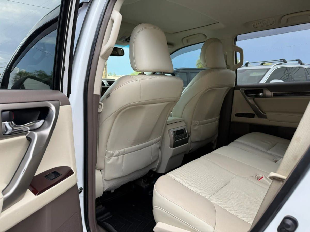 Used 2014 Lexus GX 460 w/ Premium Package AWD/4WD image 43