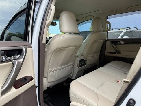 Used 2014 Lexus GX 460 w/ Premium Package AWD/4WD image 43