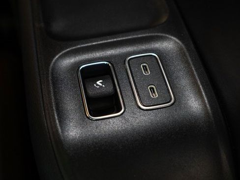 New 2026 Mercedes-Benz GLS 580 4MATIC image 40