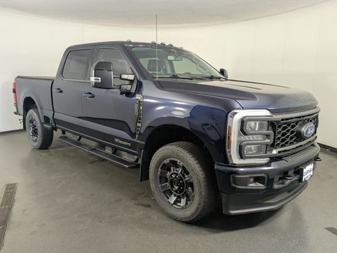 Used 2024 Ford F250 Lariat w/ Sport Appearance Package AWD/4WD image 2