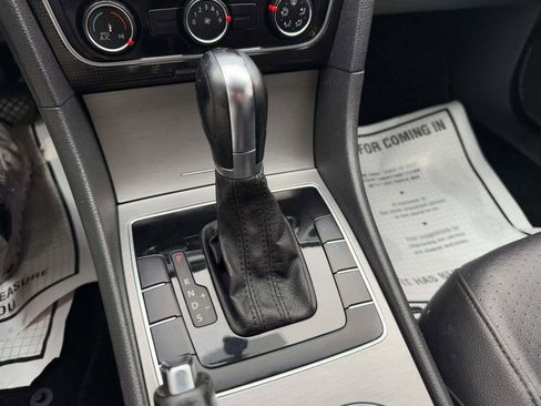Used 2014 Volkswagen Passat 1.8T SE image 24