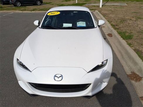Used 2017 MAZDA MX-5 Miata RF Grand Touring image 4