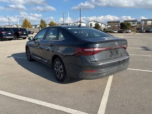 Used 2025 Volkswagen Jetta S image 3