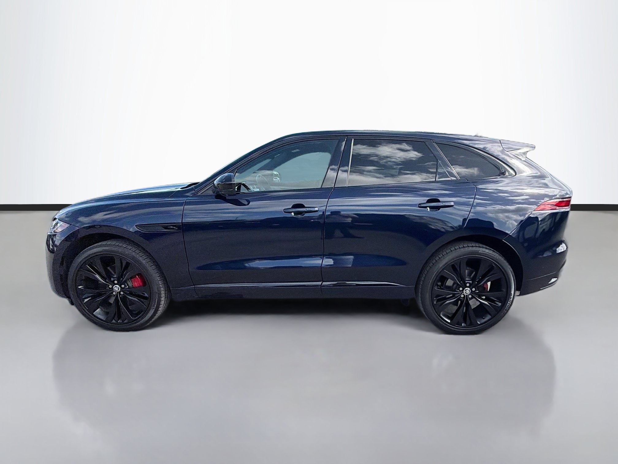 Used 2026 Jaguar F-PACE R-Dynamic S AWD/4WD image 2
