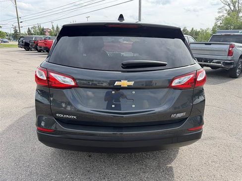 Used 2020 Chevrolet Equinox LS w/ LS Convenience Package FWD image 5