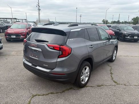 Used 2018 GMC Terrain SLE w/ Driver Convenience Package AWD/4WD image 6