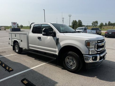 Used 2020 Ford F250 XLT w/ XLT Value Package AWD/4WD image 3