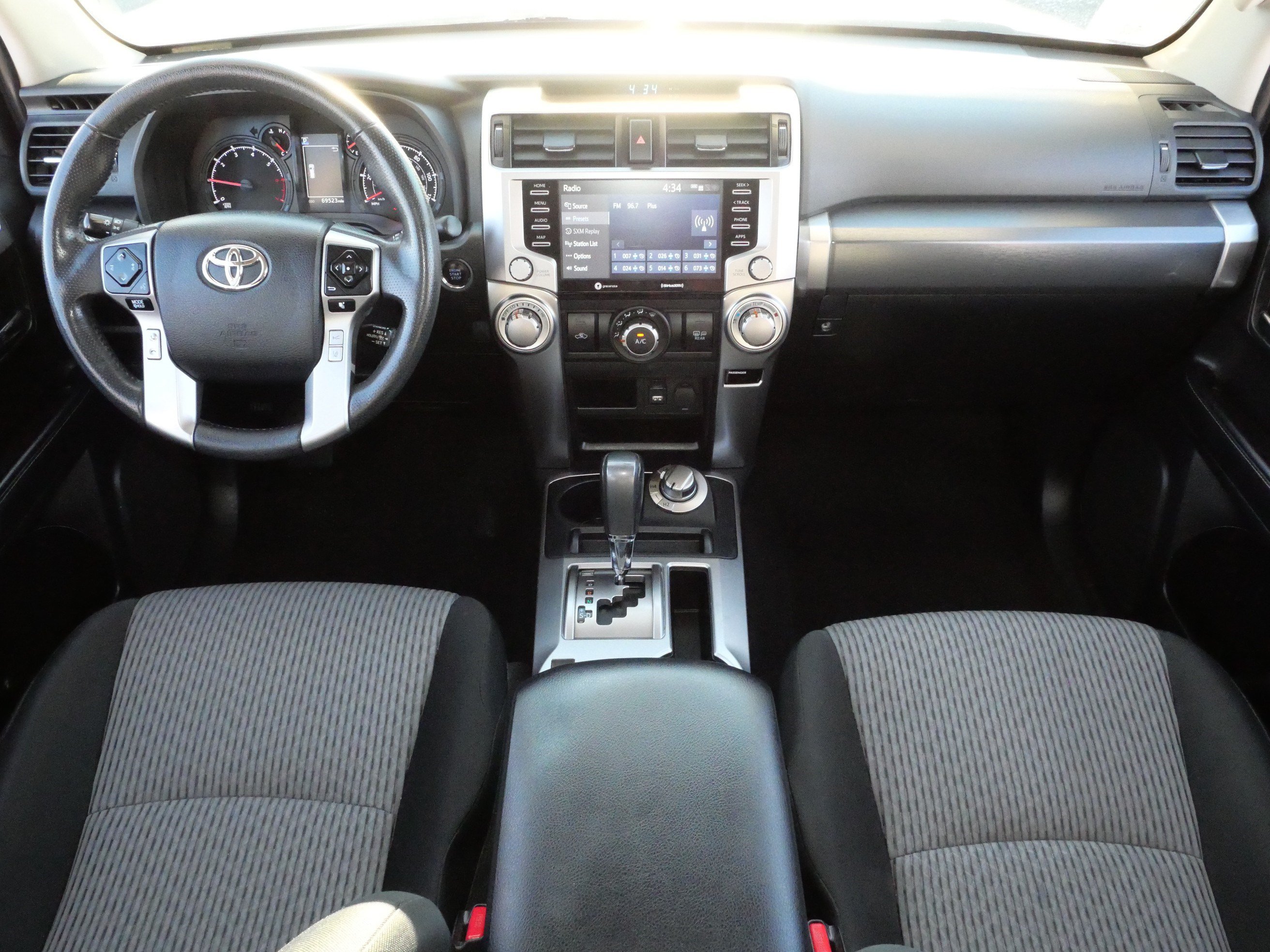 Used 2023 Toyota 4Runner SR5 AWD/4WD image 10