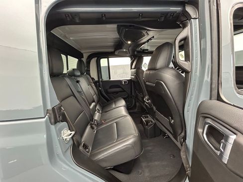 Used 2025 Jeep Gladiator Sport AWD/4WD image 40