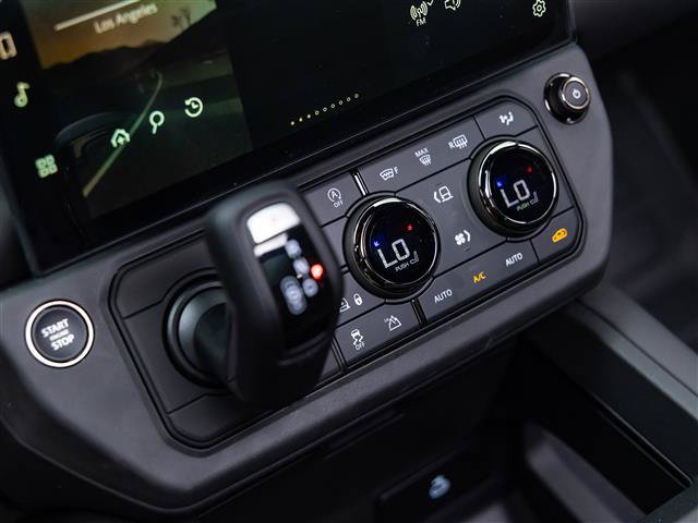 New 2026 Land Rover Defender 110 OCTA AWD/4WD image 27