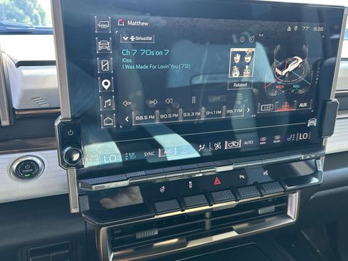 Used 2024 GMC Hummer EV 2X AWD/4WD image 22