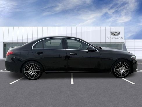 Used 2025 Mercedes-Benz C 300 4MATIC Sedan image 2