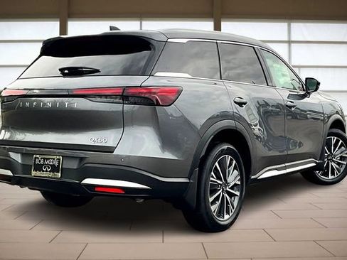 New 2026 INFINITI QX60 Luxe image 2