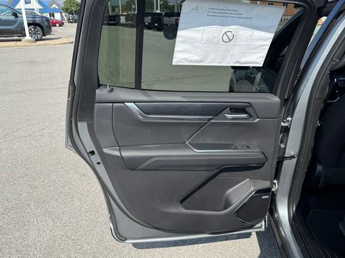 New 2026 GMC Acadia Elevation image 22