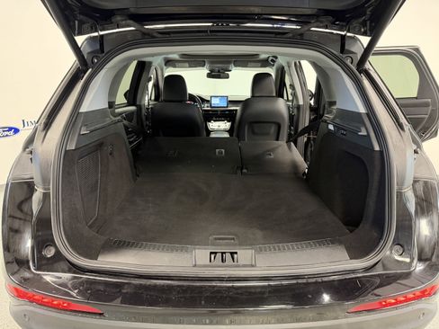 Used 2021 Lincoln Corsair AWD w/ Premium Package image 28