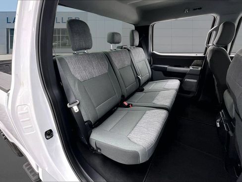 New 2026 Ford F250 XLT w/ XLT Premium Package AWD/4WD image 10