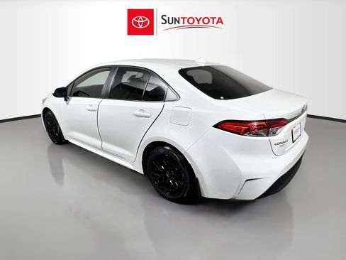 Used 2025 Toyota Corolla LE FWD image 6