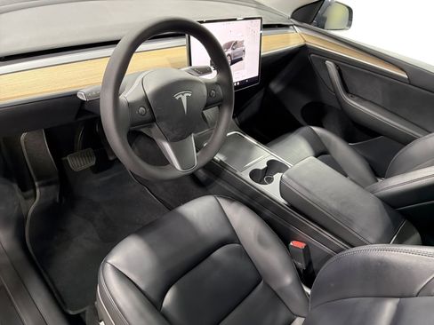 Used 2023 Tesla Model Y Long Range AWD/4WD image 9