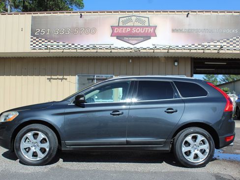 Used 2013 Volvo XC60 3.2 image 1