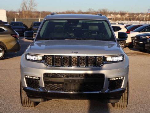 Used 2021 Jeep Grand Cherokee L Limited image 2