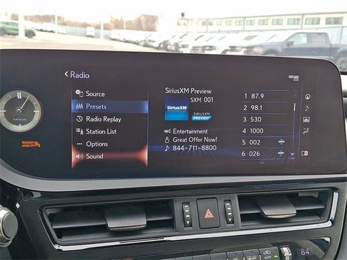 Used 2022 Lexus ES 300h w/ Accessory Package image 17