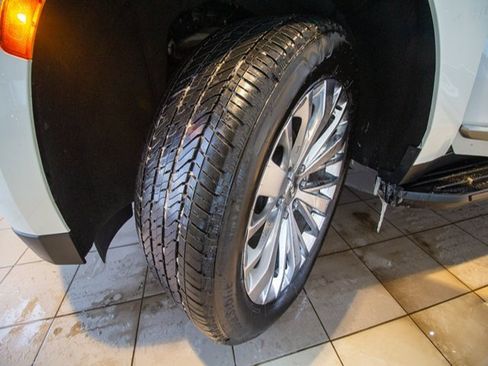 Used 2021 GMC Yukon SLT w/ SLT Luxury Plus Package image 24