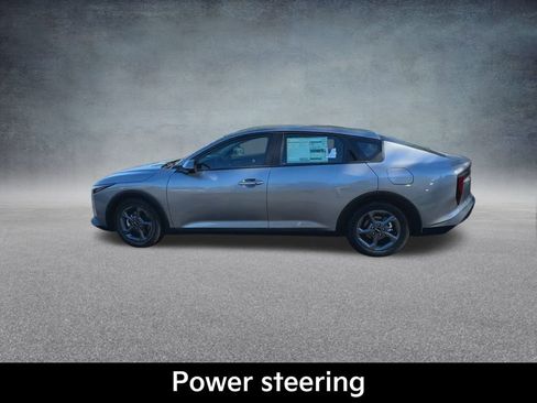 New 2025 Kia K4 LXS image 13