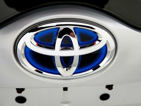 Certified 2018 Toyota Prius Prime Premium FWD image 13